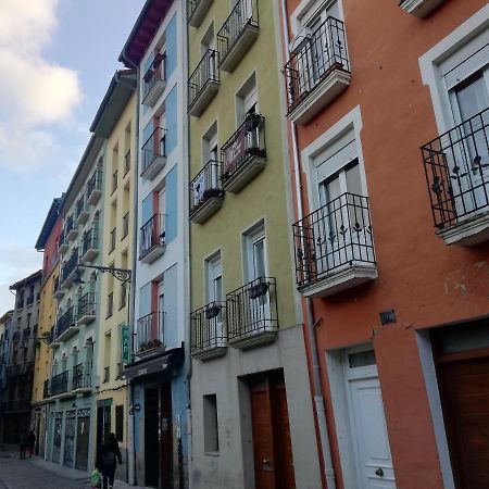 Calle Ansoleaga A 100 Mts Del Ayuntamiento Pamplona Luaran gambar