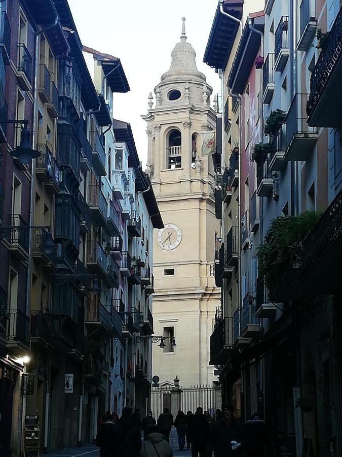 Calle Ansoleaga A 100 Mts Del Ayuntamiento Pamplona Luaran gambar