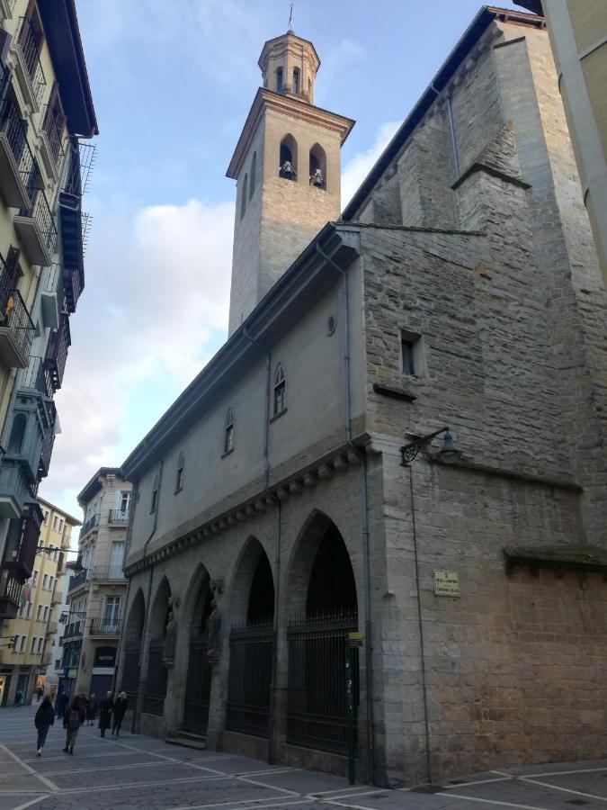 Calle Ansoleaga A 100 Mts Del Ayuntamiento Pamplona Luaran gambar