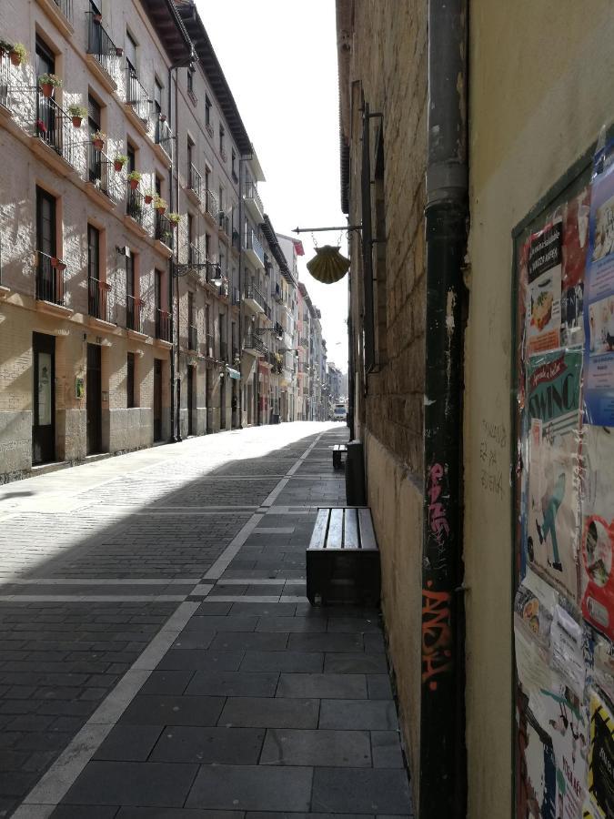 Calle Ansoleaga A 100 Mts Del Ayuntamiento Pamplona Luaran gambar