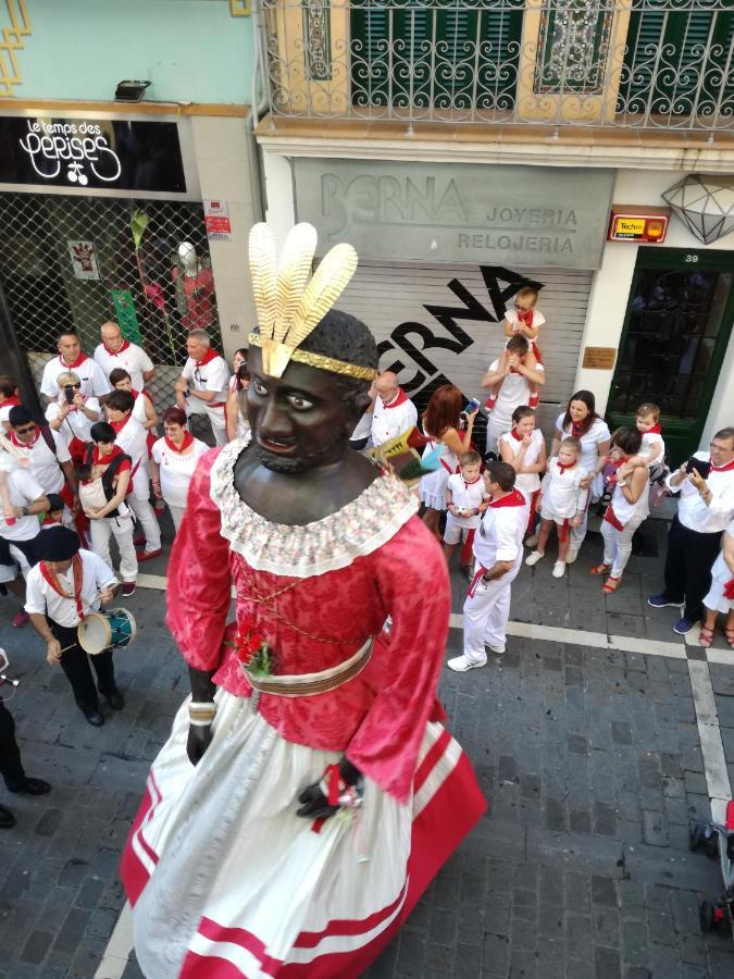 Calle Ansoleaga A 100 Mts Del Ayuntamiento Pamplona Luaran gambar