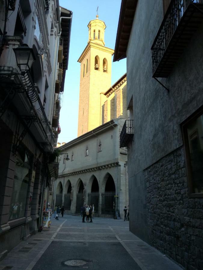 Calle Ansoleaga A 100 Mts Del Ayuntamiento Pamplona Luaran gambar